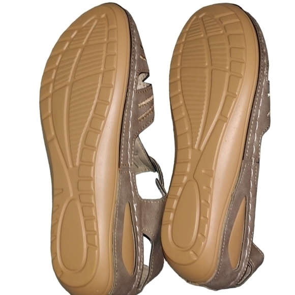 luo ge ladies tan sandles size 9.5‎ - Picture 9 of 9
